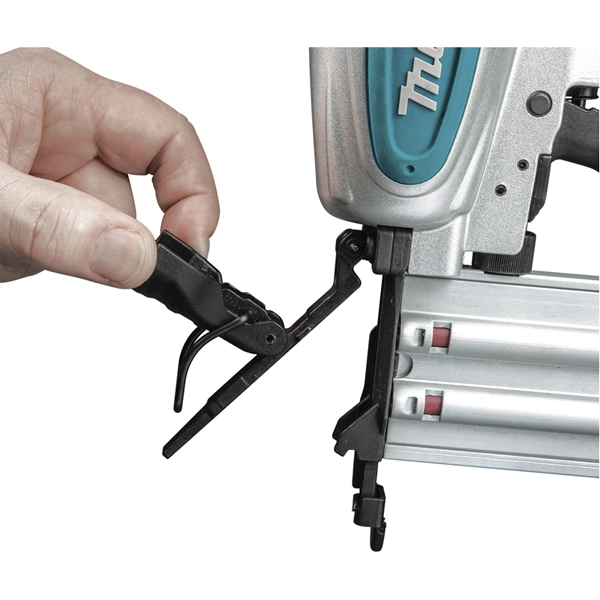 Cloueur Pneumatique 8,3 Bar 15 à 50 Mm MAKITA - AF506 2 Cloueur Pneumatique 8,3 Bar 15 à 50 Mm MAKITA - AF506 – Image 2